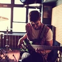 Bilde av kurs i El-bass for barn og voksne – online